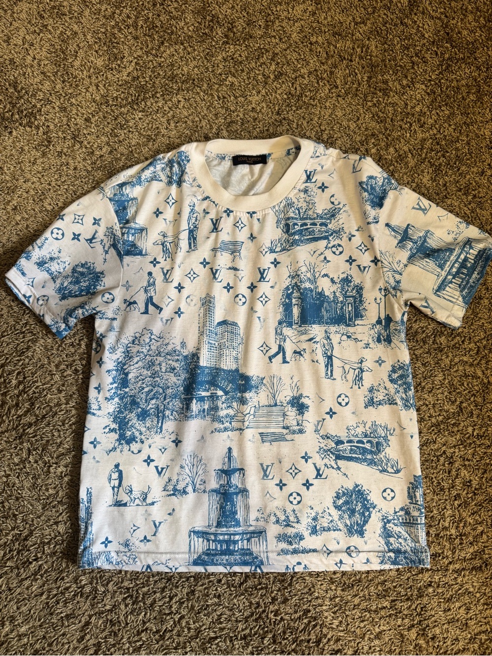 Louis Vuitton White and Blue Graphic Crewneck Tee